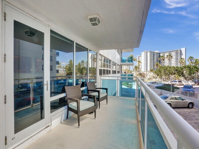 Building Photo - 3430 Galt Ocean Dr