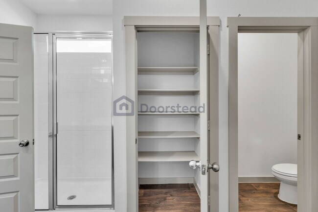 Building Photo - 101 Wichita River Rd