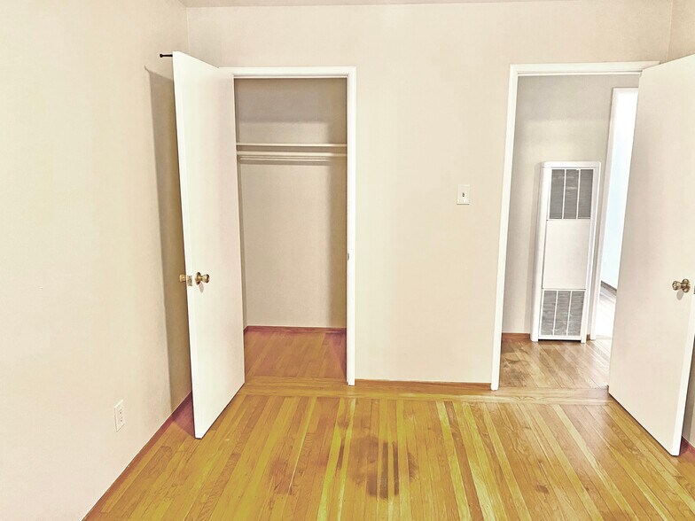 bedroom 2 closet - 1114 Stannage Ave