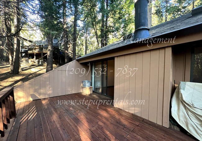 Building Photo - Cozy All Electric, 2 Bedroom, 2 Full Bathr...