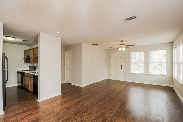 Building Photo - 5417 Brickleberry Way