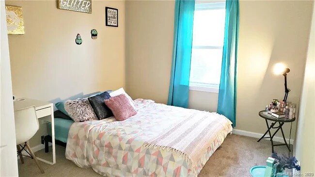 Building Photo - 24 Bissell Ct