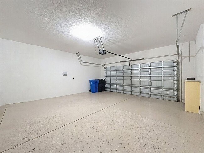 Building Photo - 10701 Laurel Vista Way