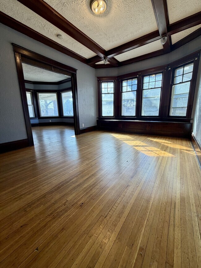 Building Photo - 98 Pierpont St