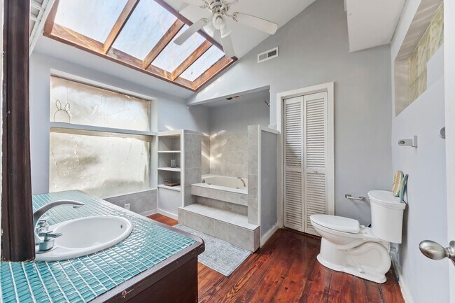 Building Photo - 1029 French Quarter Creek Rd