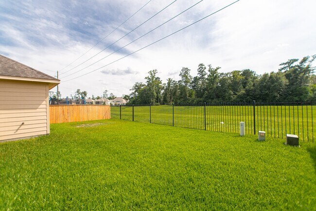 Building Photo - 99 West Wading Pond Circle