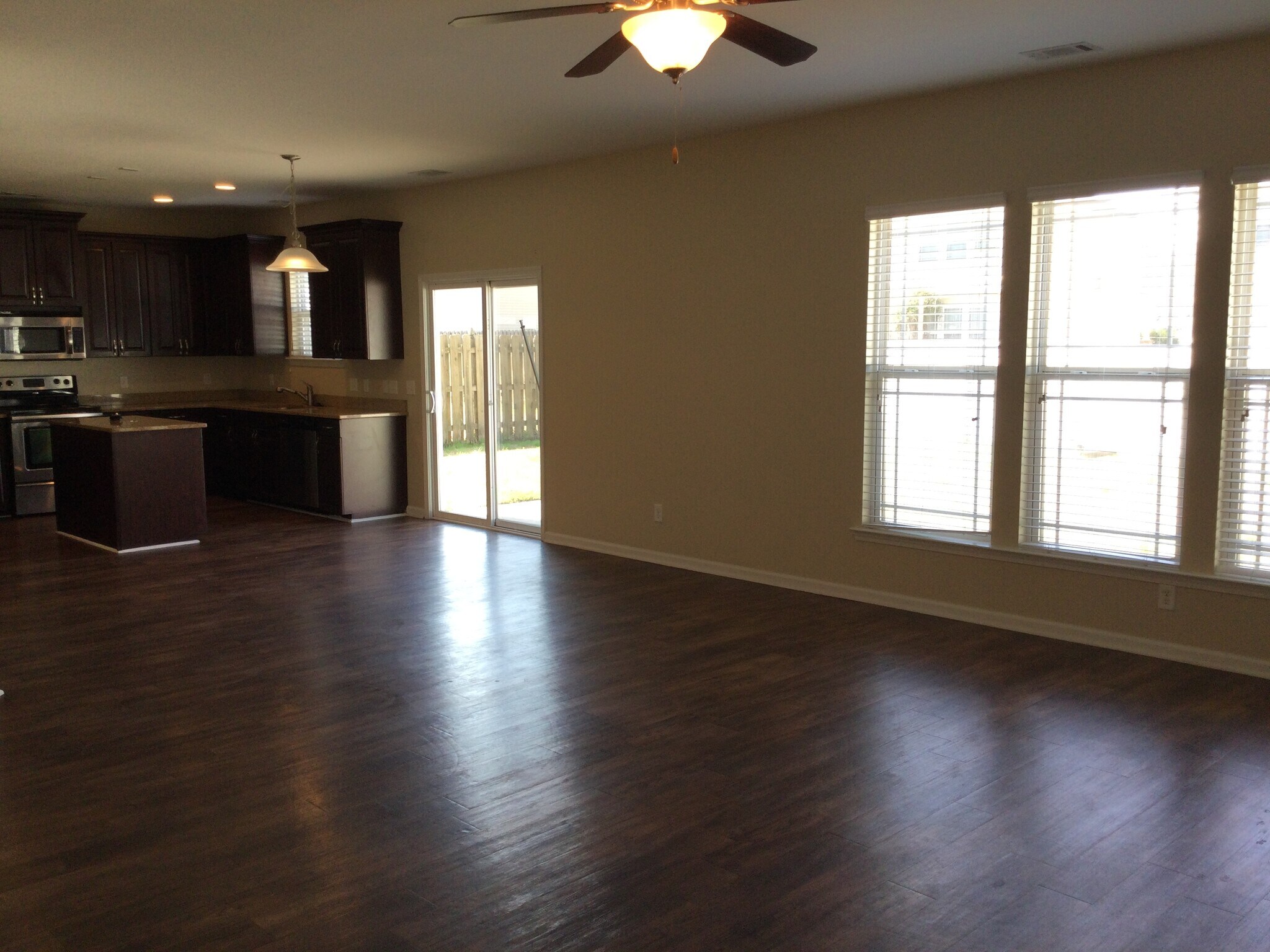 Building Photo - 173 Magnolia Dr