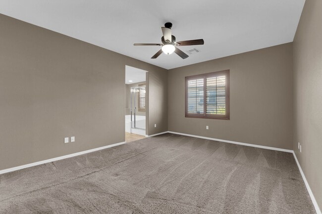 Building Photo - 2 Bed, 2.5 bath Townhome for rent in the h...