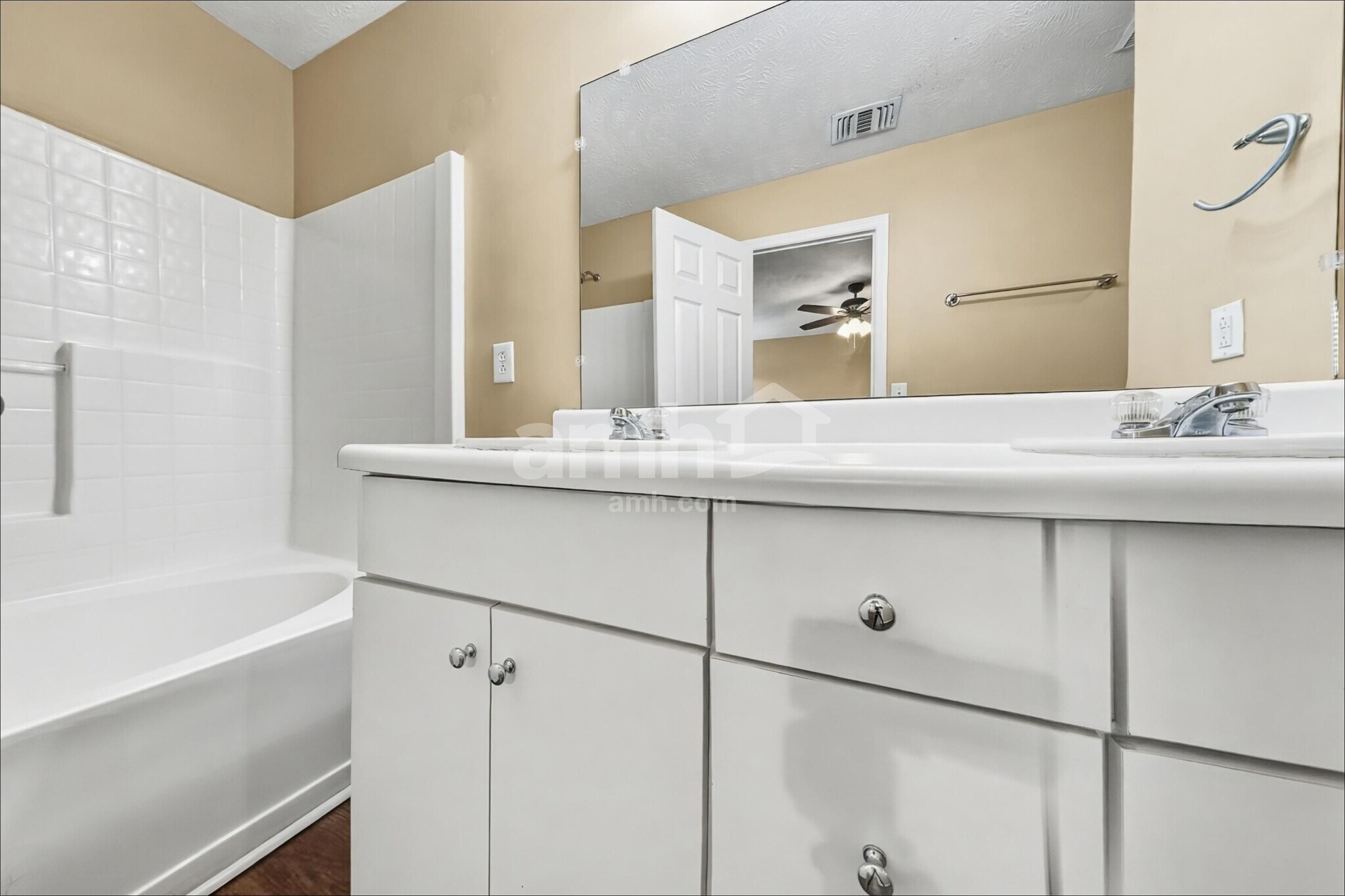 Building Photo - 1801 Antebellum Dr