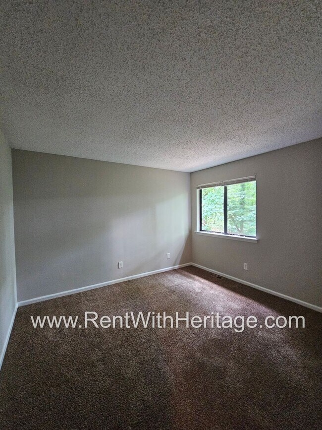 Building Photo - Gorgeous 4bd / 2.5 in Popular Arbor Statio...