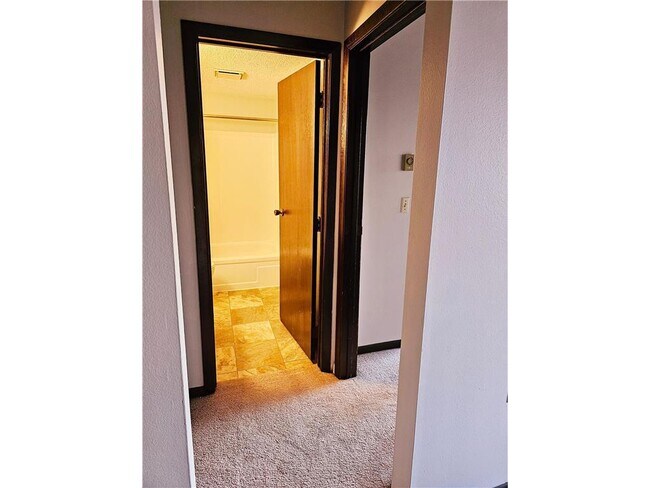 Building Photo - 808 Hills Ave