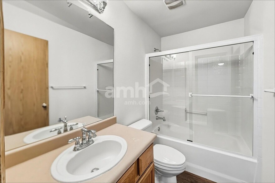 Building Photo - 9814 198th Avenue Ct E