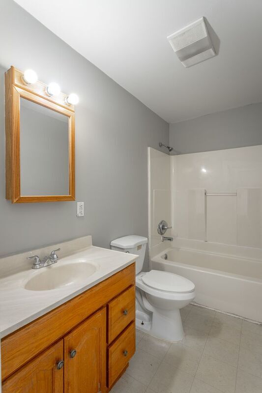 Building Photo - 209 S Moss Ave