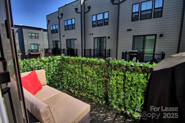 Building Photo - 3014 Terroir Ln