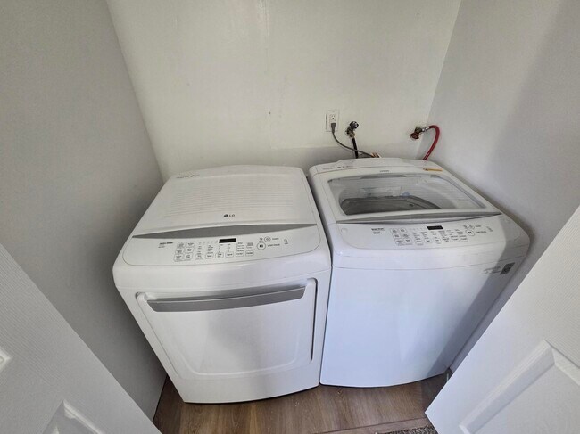 W/D - 258 Knolls Vista Dr