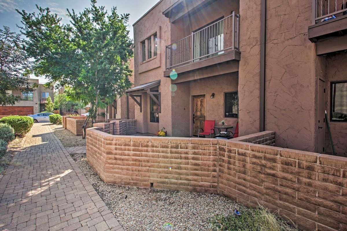 Building Photo - 4128 N Thurston Ln