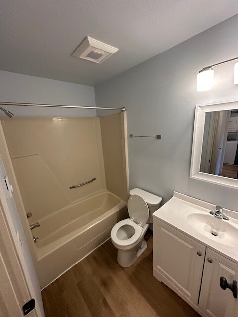 Building Photo - 420 E Main St