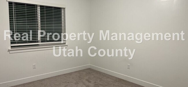 Building Photo - 891 N 1120 E