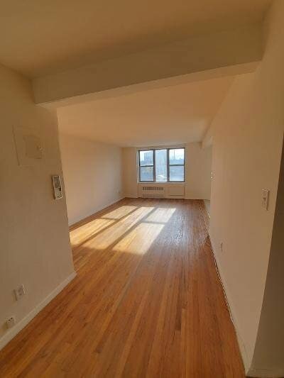 Building Photo - 94-20 59th Ave