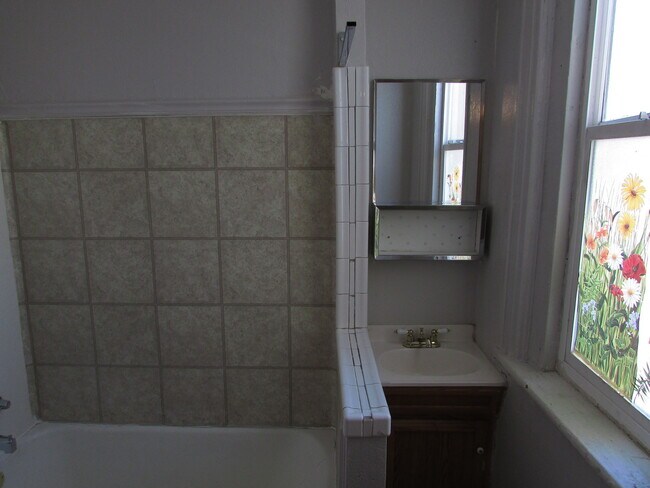 Building Photo - Pet friendly home in Spanish Fork