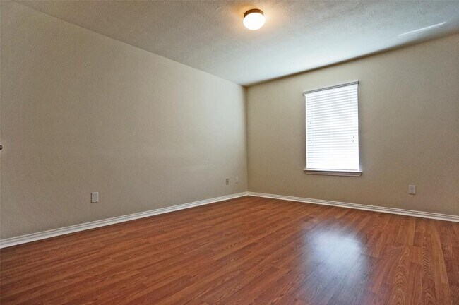 Building Photo - 24503 Hikers Bend Dr