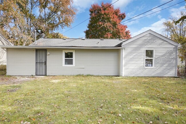 Building Photo - 9845 Dennis Dr