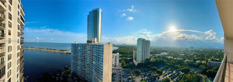 Building Photo - 2333 Brickell Ave