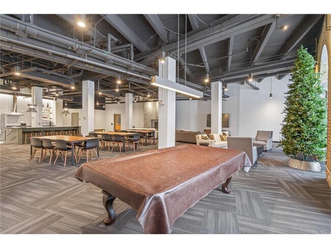 Building Photo - 404 N Washington Ave