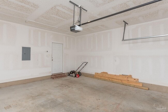 Building Photo - 7584 Burnside Lp