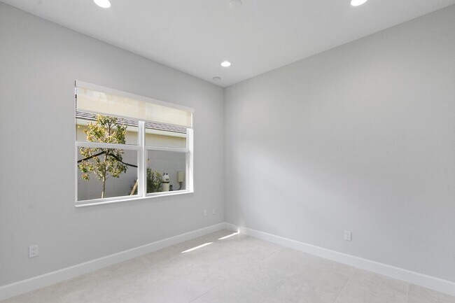 Building Photo - 5579 Liberty Ln