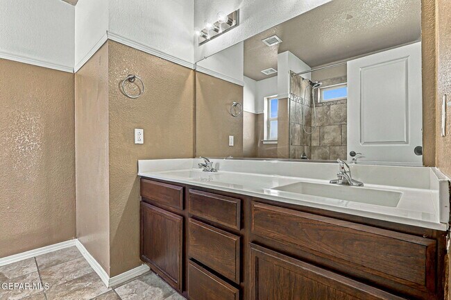 Building Photo - 12121 Zavi Ln