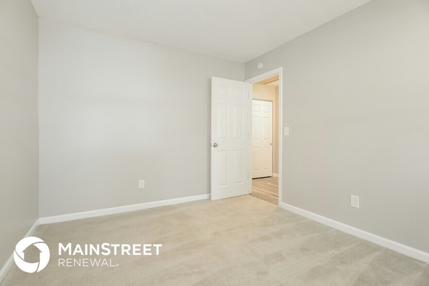 Building Photo - 17 Elwood Ct