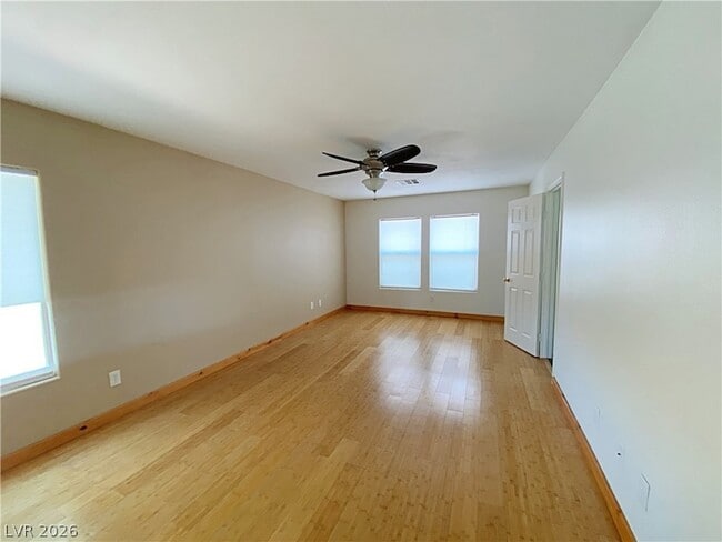 Building Photo - 6496 Robusta Ct