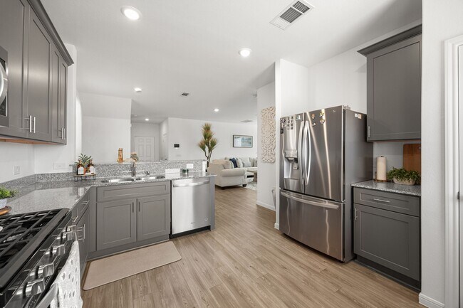 Building Photo - 8207 Star Ter Dr