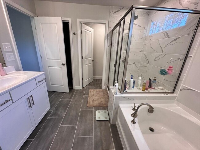 Building Photo - 5430 Wheeler Ridge Rd