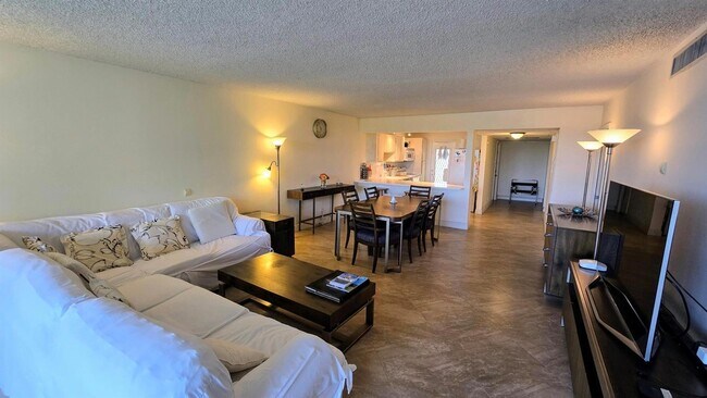 Building Photo - 3100 N Course Ln