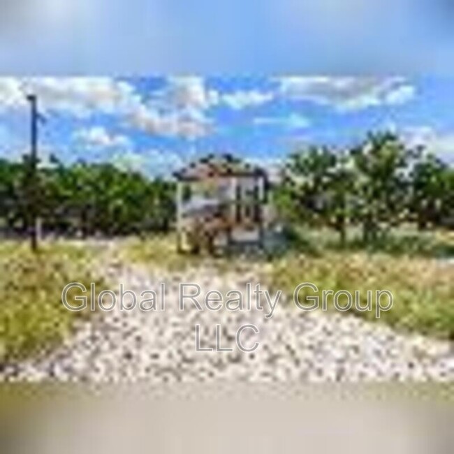 Building Photo - 470 Private 1523