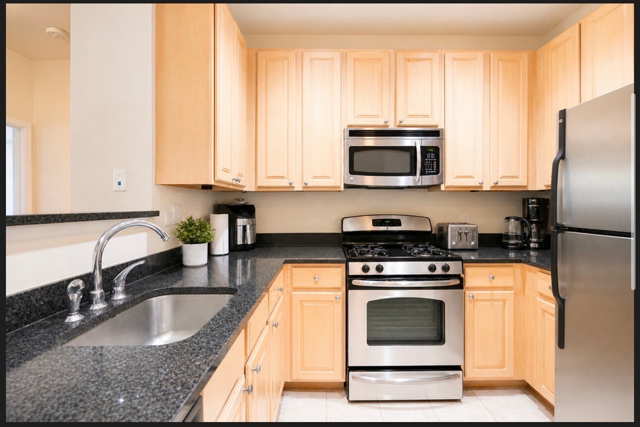Building Photo - 2465 Army Navy Dr