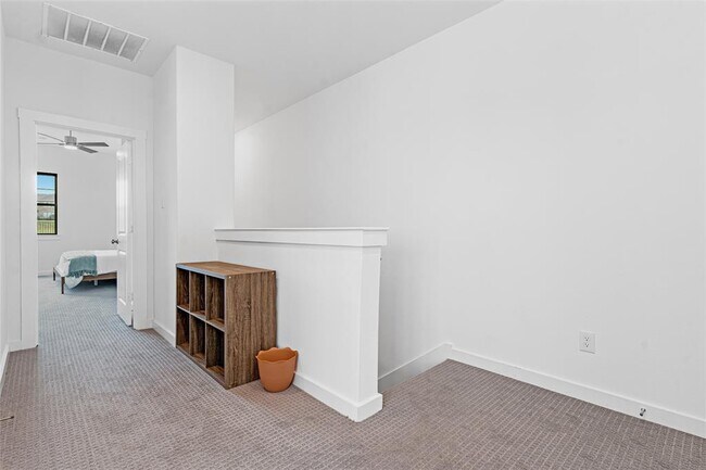 Building Photo - 233 Bridgewater Ave