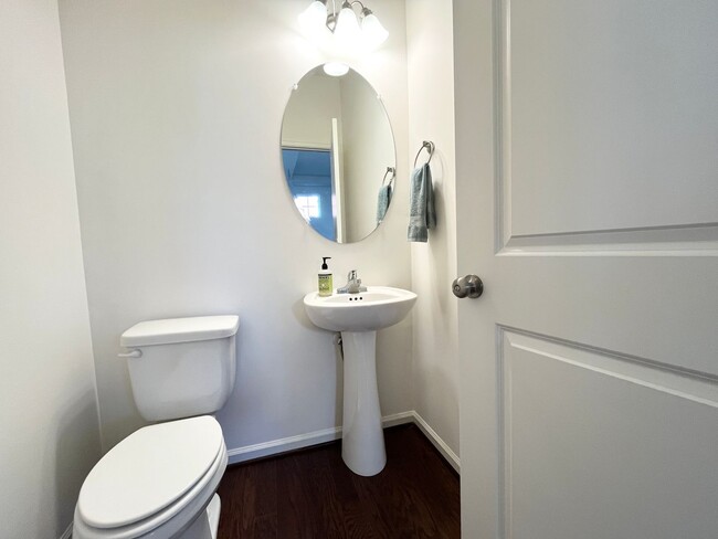 Building Photo - 3428 Crow Pt Wy