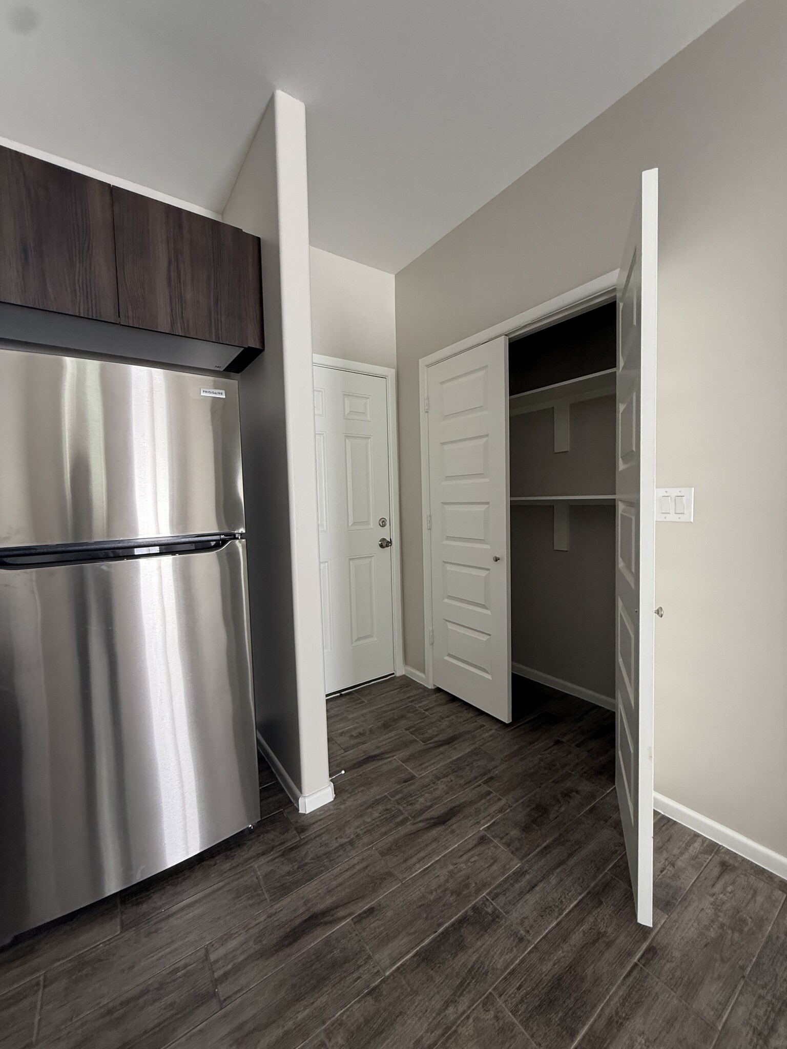 Pantry/closet - 1401 Shavano Dr