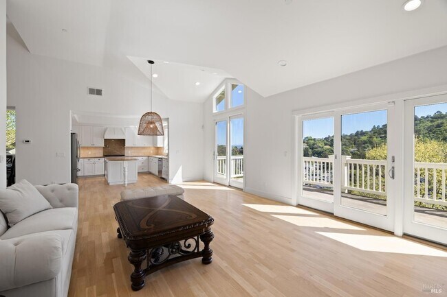Building Photo - 43 Baywood Terrace