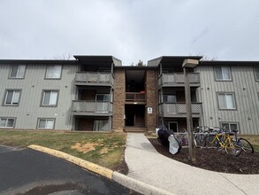 Building Photo - Convenient Condo Near Virginia Tech