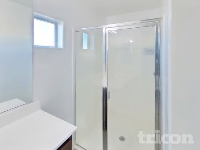 Building Photo - 10336 W Devonshire Ave