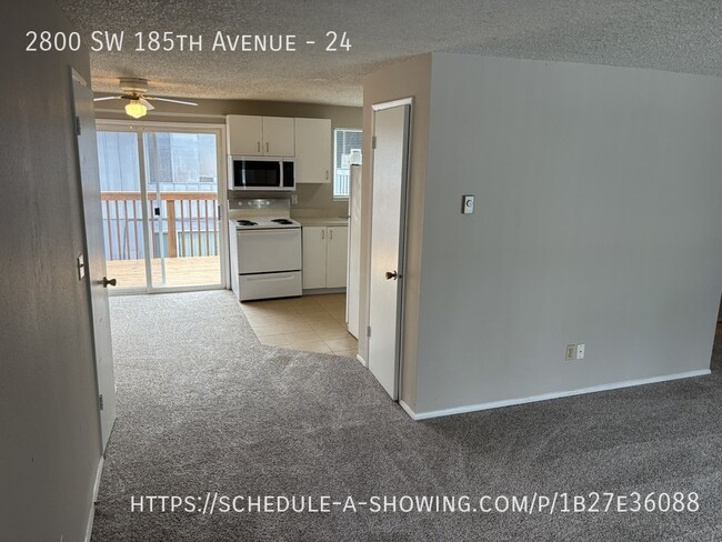 Building Photo - 2br Upstairs Unit - ALOHA CREST APTS Water...