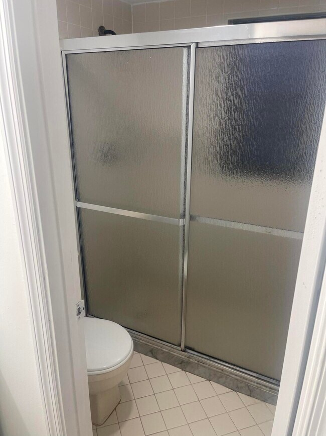 Building Photo - 4259 Oak Terrace Dr