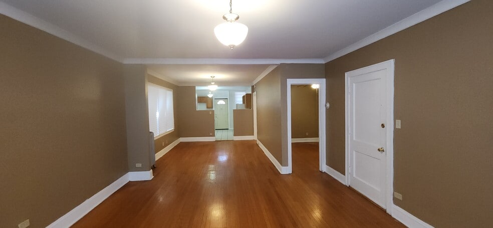 Building Photo - 7944 S Lafayette Ave