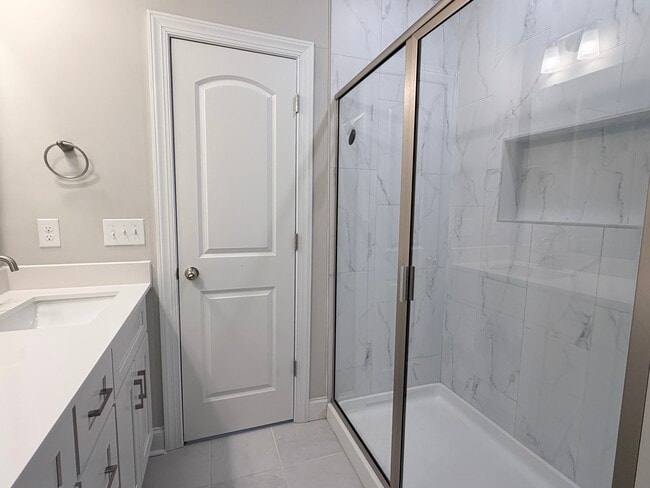 Building Photo - 57 Walnut Springs Dr