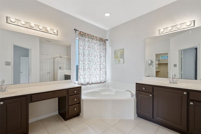 Building Photo - 30 Taupewood Pl