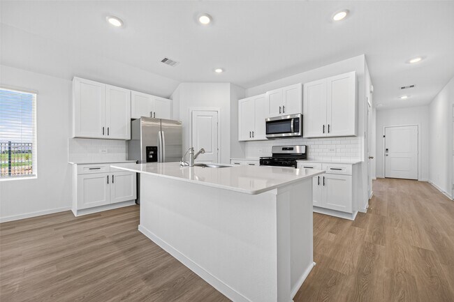 Building Photo - 6127 Bella Breeze Dr